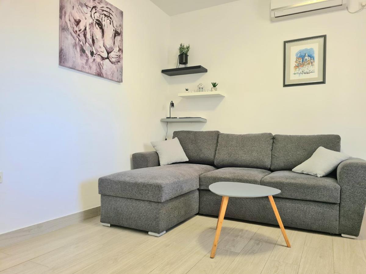Apartment Ivana Brodarica  Extérieur photo