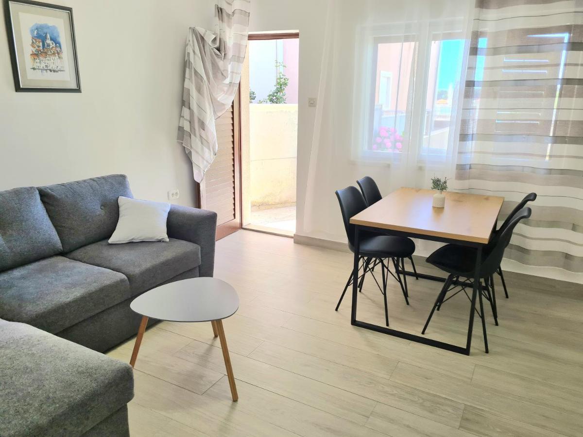 Apartment Ivana Brodarica  Extérieur photo
